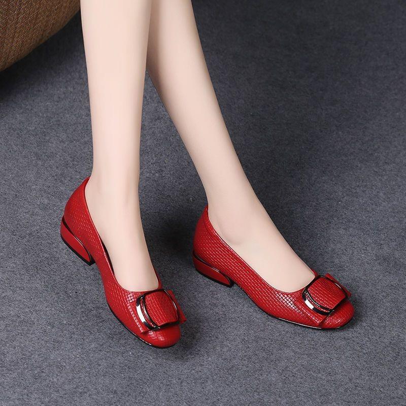 New Leather Shoes for Woman Low Heels Office Dress Shoes High Quality Comfortable Summer elegant Ladies Shoes loafers 2024