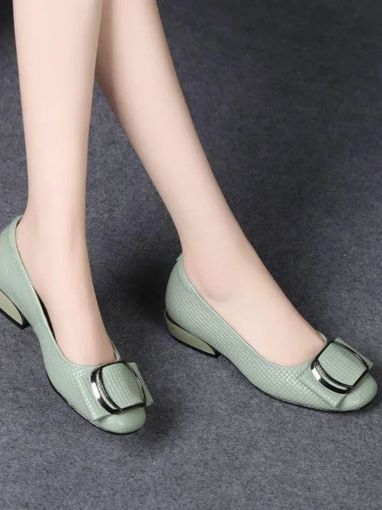 New Leather Shoes for Woman Low Heels Office Dress Shoes High Quality Comfortable Summer elegant Ladies Shoes loafers 2024