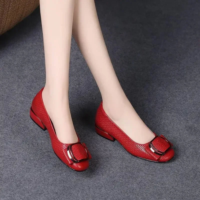 New Leather Shoes for Woman Low Heels Office Dress Shoes High Quality Comfortable Summer elegant Ladies Shoes loafers 2024
