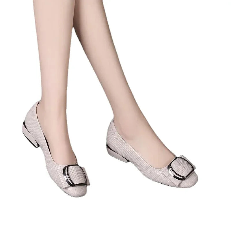 New Leather Shoes for Woman Low Heels Office Dress Shoes High Quality Comfortable Summer elegant Ladies Shoes loafers 2024